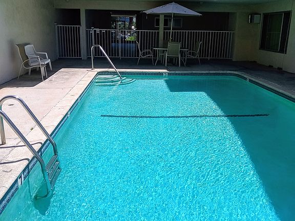 2nd image of 1047 S Shenandoah St APT 210