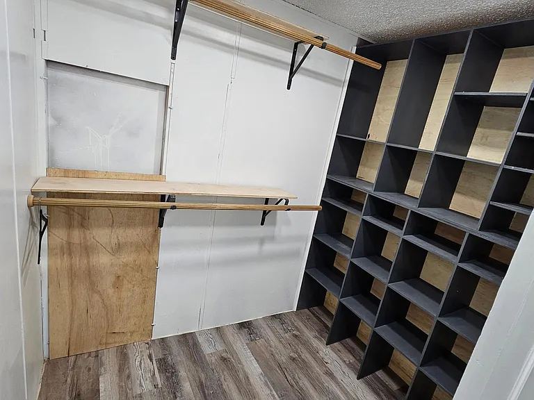 1256 Hawk Ave — Photo 10