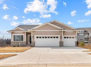 260 Pine Grove Ln, Iowacity, IA