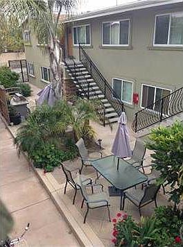 4th image of 2025 1/2 Oliver Ave