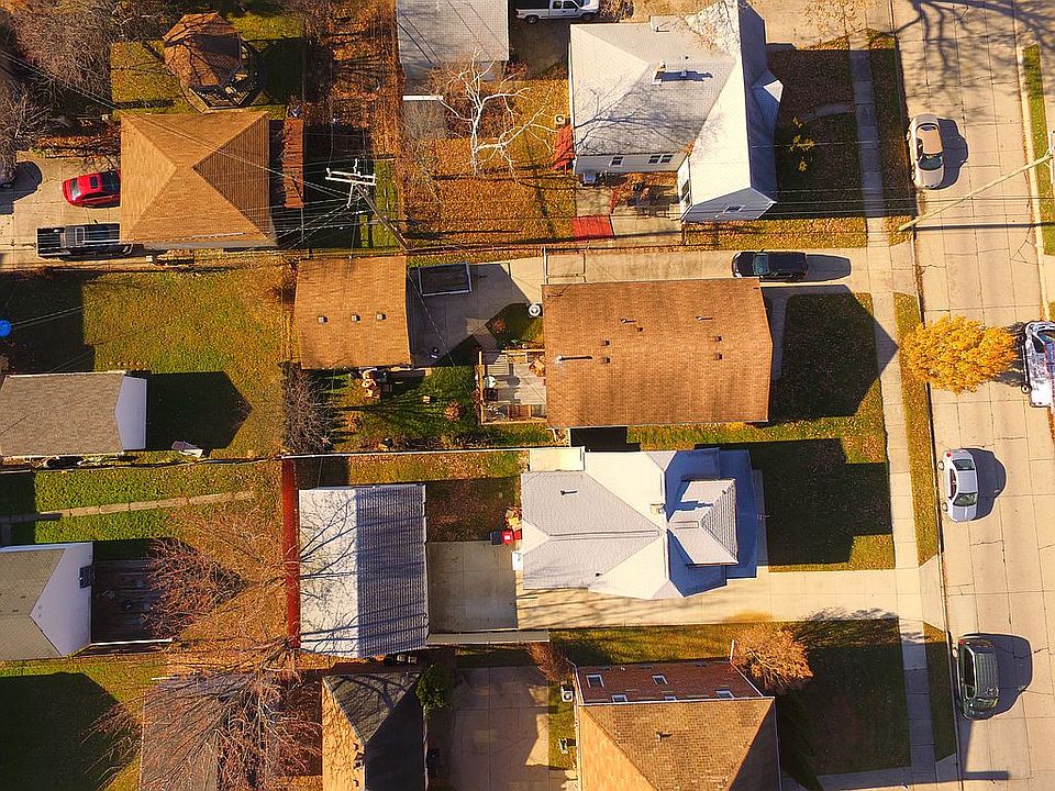 2nd image of 18652 Mesle St