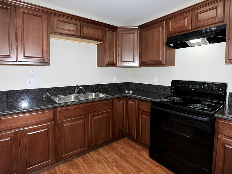 Mapleview Apt. Homes — Photo 46