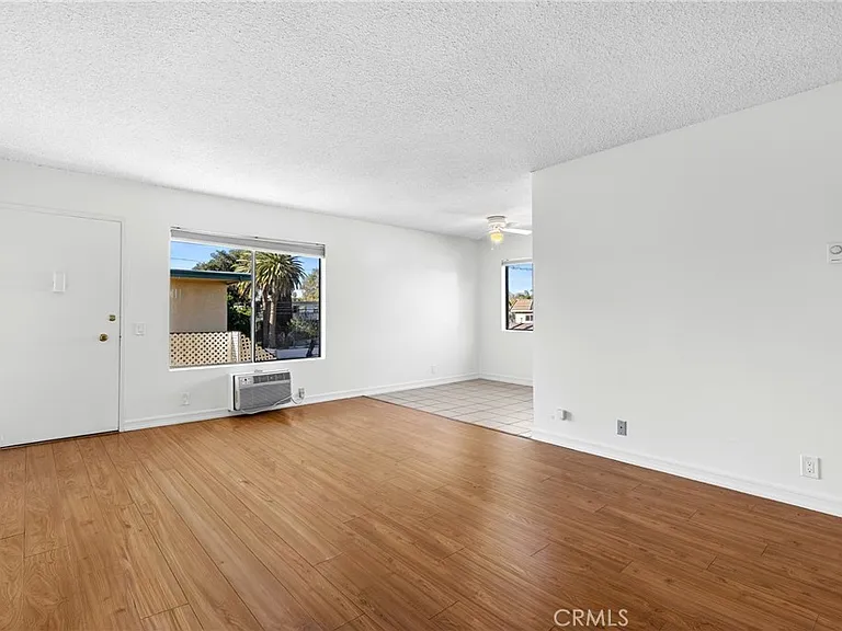 4924 Kester Ave #16 — Photo 5
