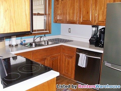 4th image of 1070 50th St Unit 2E