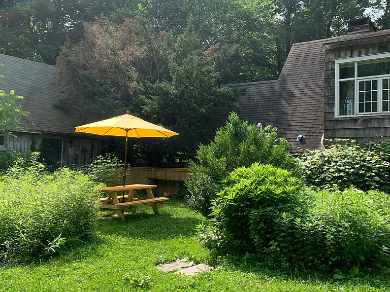 20 Lasher Rd — Photo 20