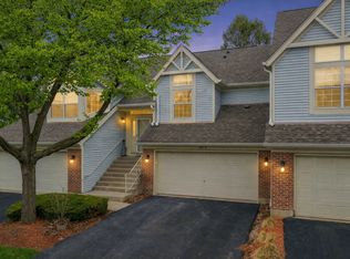 99 Ione Dr Unit B, South Elgin, IL