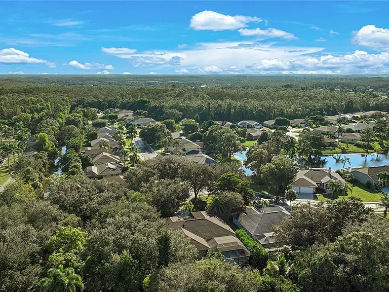 7500 Woodland Bend Cir — Photo 30