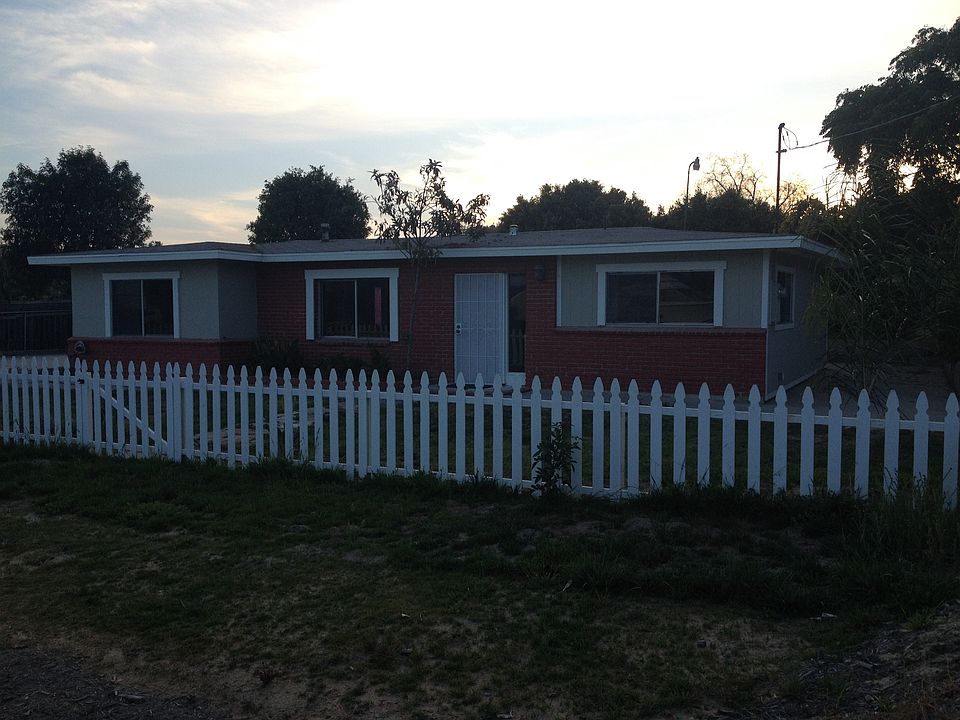 1st image of 571 Las Flores Dr