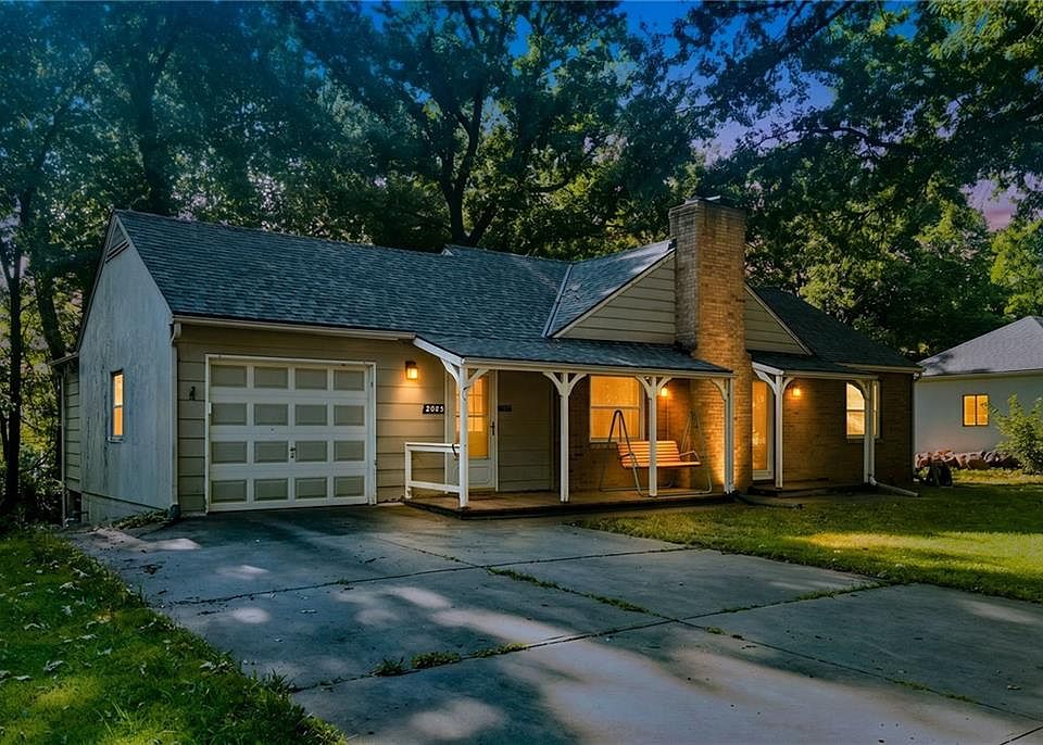 1st image of 5025 NE Tarkio St
