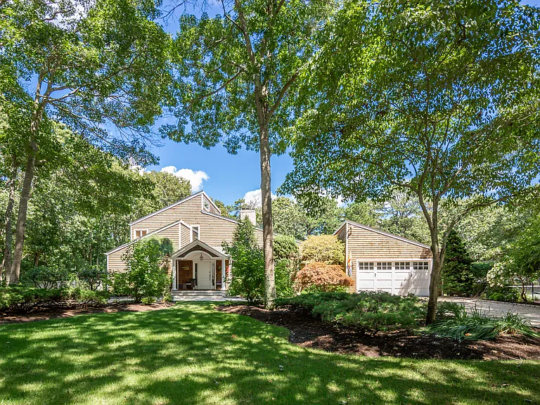 8 Indian Pipe Dr — Photo 46