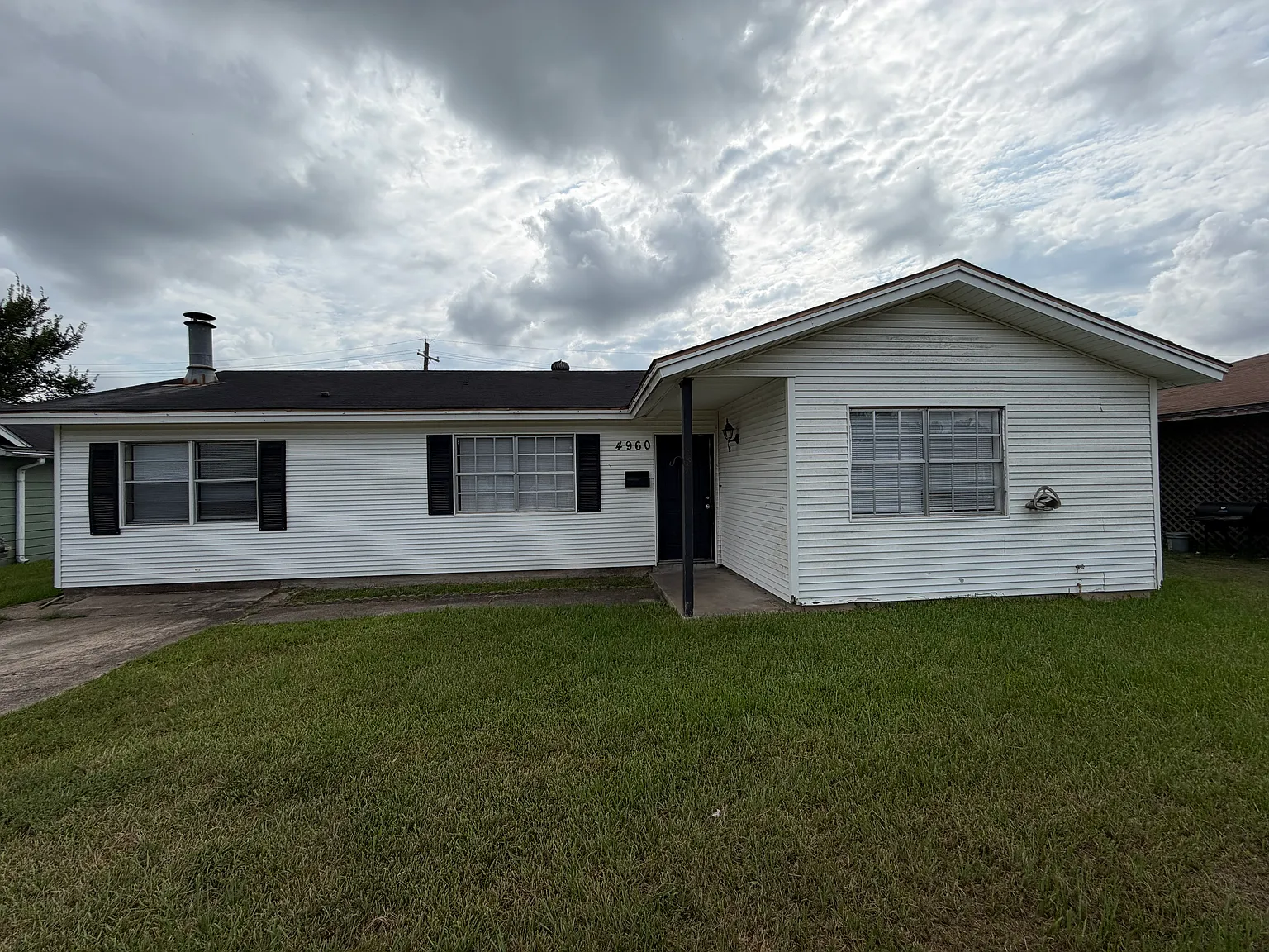 3 bed, 1.5 bath, 1700 sqft, $1,500 — Photo 1