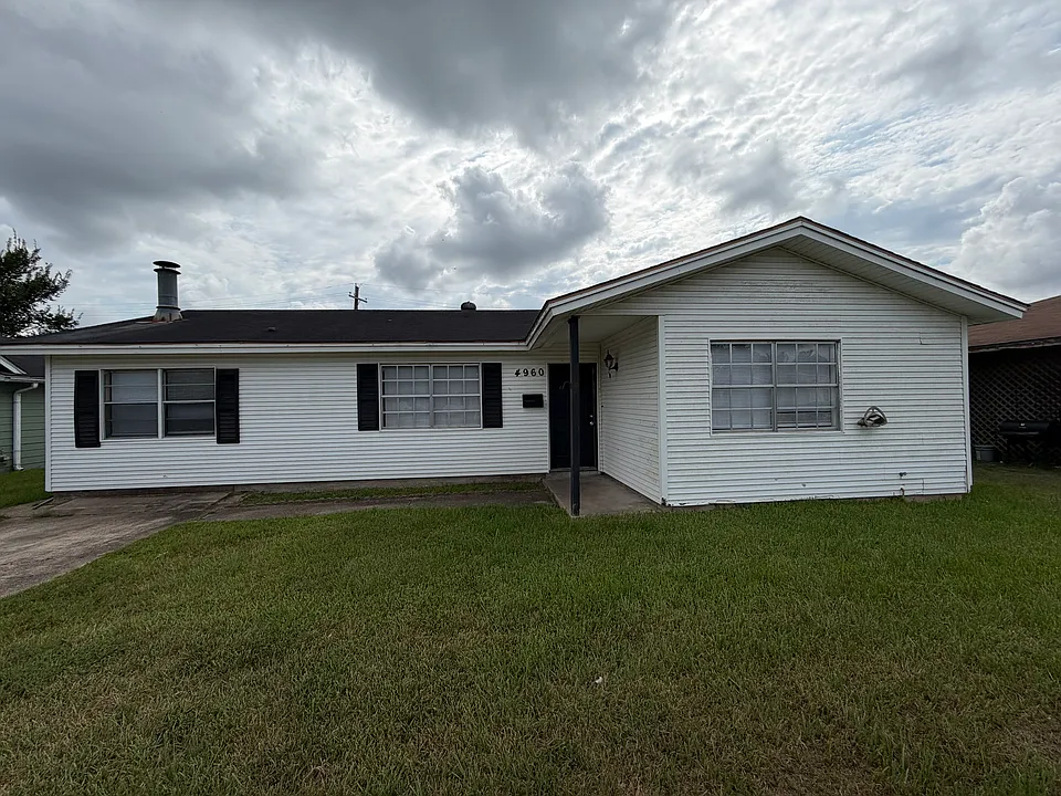 4960 Beaumont Dr