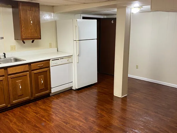 1008 S 4th St APT 6, Leavenworth, KS 66048