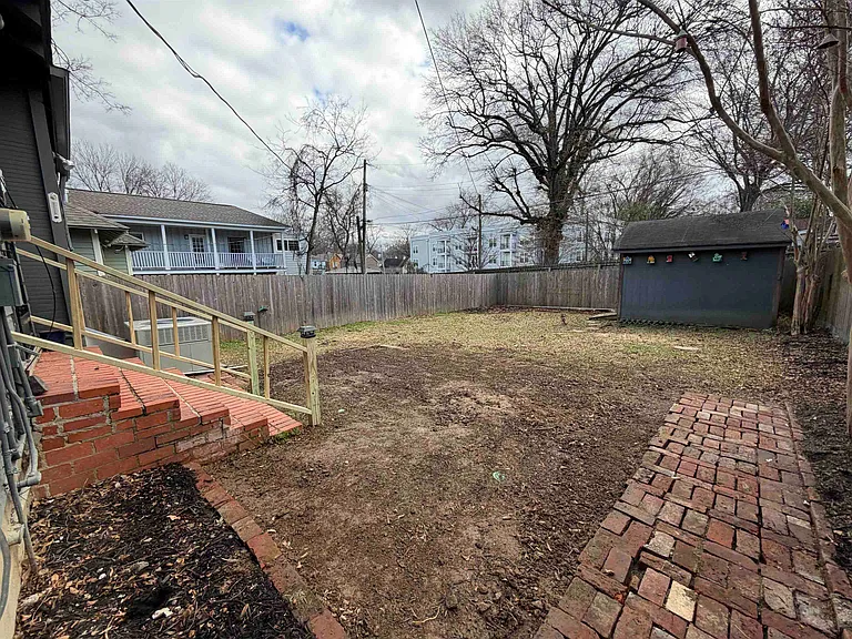 1999 Peabody Ave — Photo 22