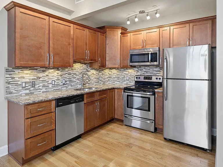 264 S Main St #404 — Photo 9