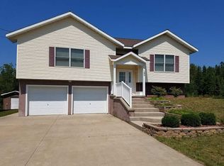 193 Kivela Rd, Negaunee, MI 49866
