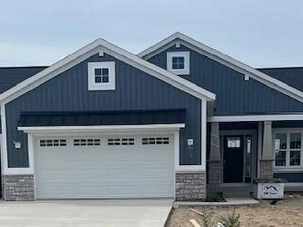 3934 Boulder View Dr, Belmont, MI 49306