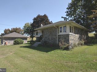 6170 York Rd, Spring Grove, PA 17362