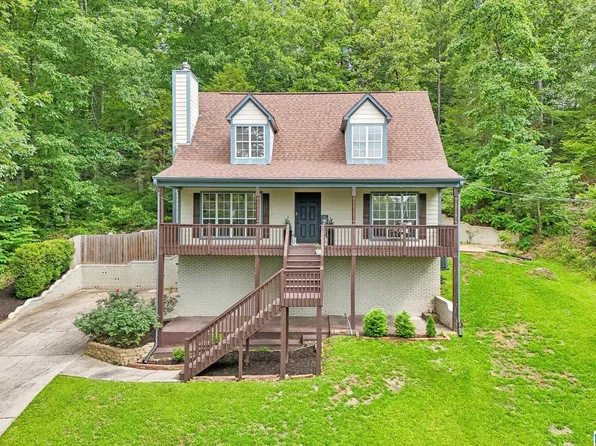 1025 Ryecroft Cir, Pelham, AL 35124