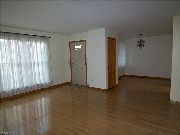 3rd image of 2904 26th St