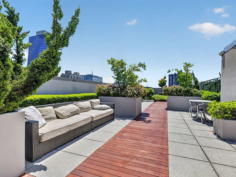 308 E 38th St #15-C — Photo 8