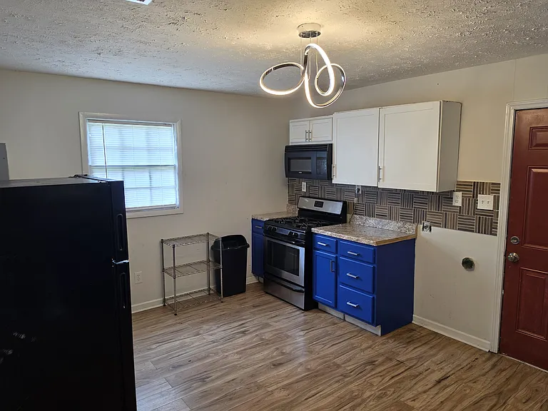 4059 Keating Dr — Photo 4