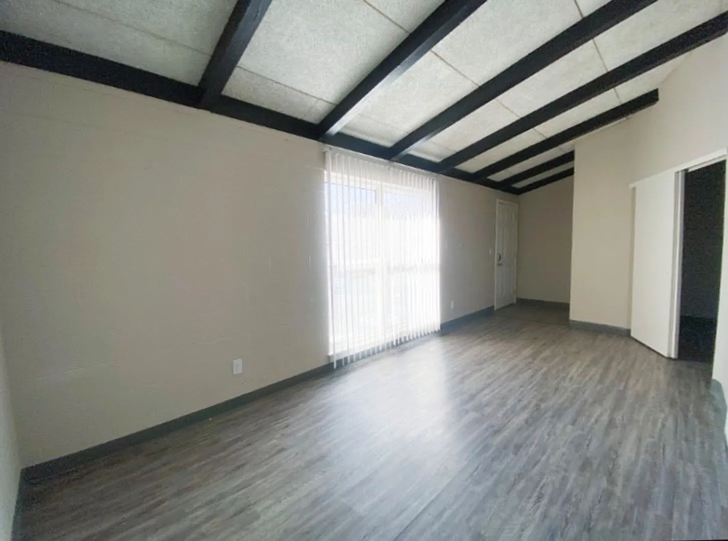 1 bed, 484 sqft, $700 — Photo 2