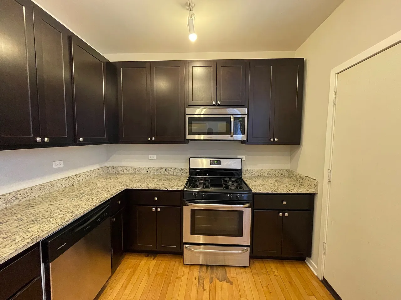 2 bed, $1,837 — Photo 2