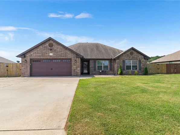 955 Red Oak St, Elkins, AR 72727