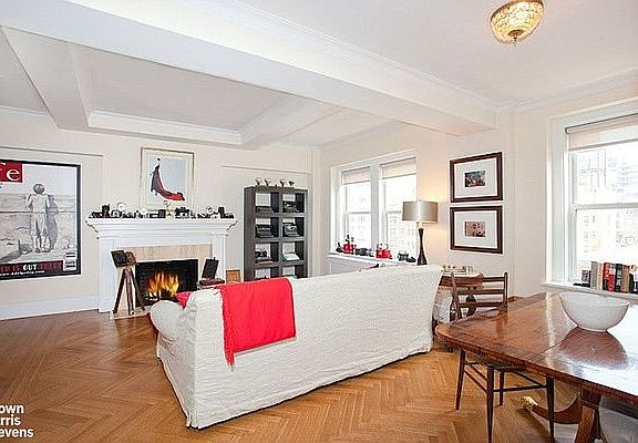5th image of 167 E 82nd St APT 10D