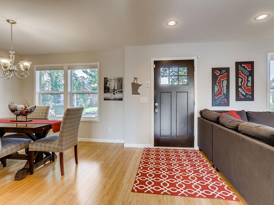 1st image of 3039 Pierce St NE