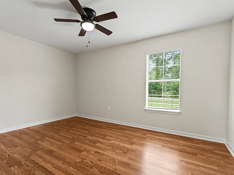 30700 Country Club Ln — Photo 17