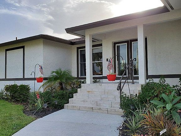 2nd image of 1570 Villa Ct