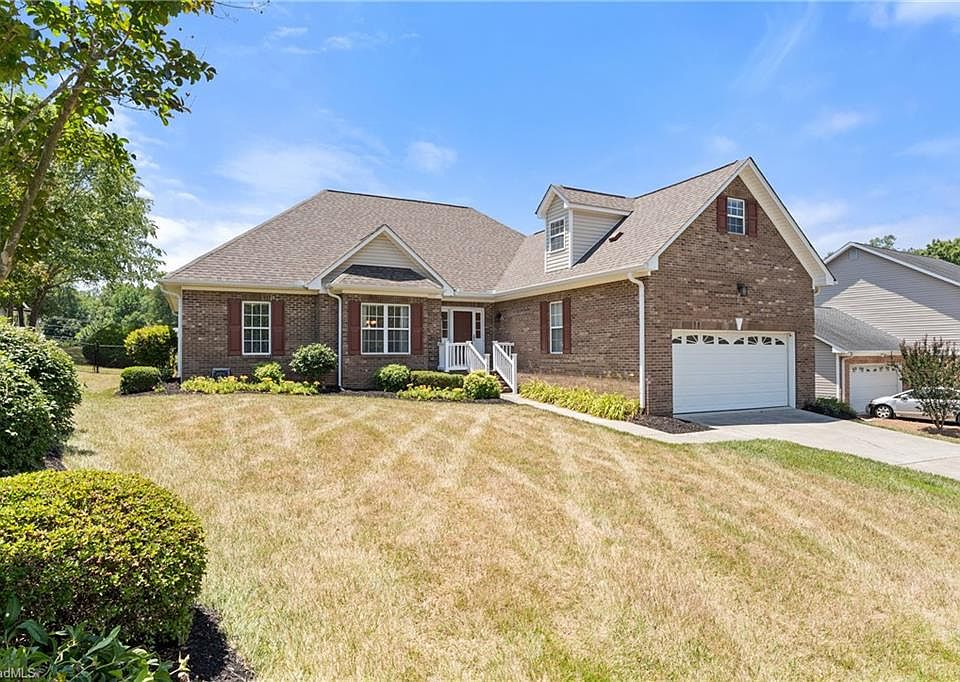 1st image of 8140 Spring Hollow Ct