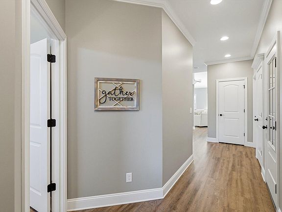 4th image of 206 Zion Cove Ln