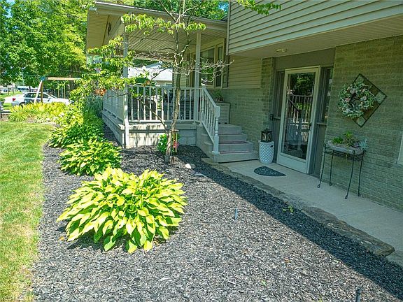 3rd image of 6241 Appleridge Dr
