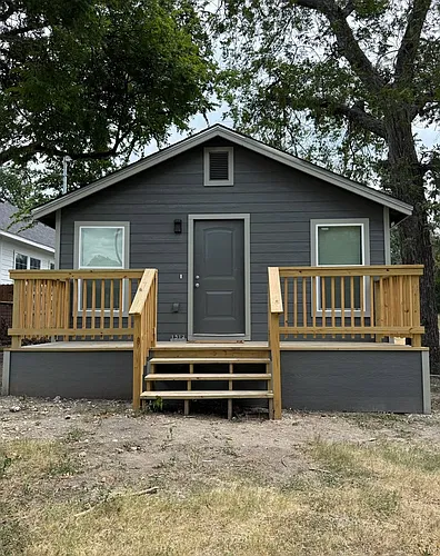 1512 Avant Ave Photo 1