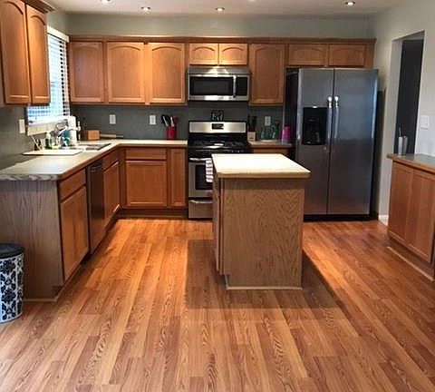 2nd image of 2652 Valley Dr