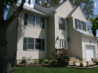207 Elm St, Lakehurst, NJ 08733