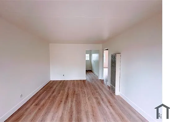 9301 Bancroft Ave #C — Photo 6