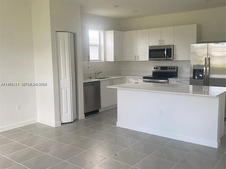 28857 SW 163rd Ct — Photo 4