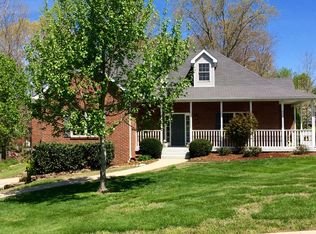 7910 Pinecrest Ln, Fairview, TN 37062