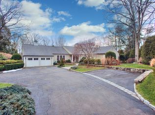 186 Indian Rock Rd, New Canaan, CT 06840