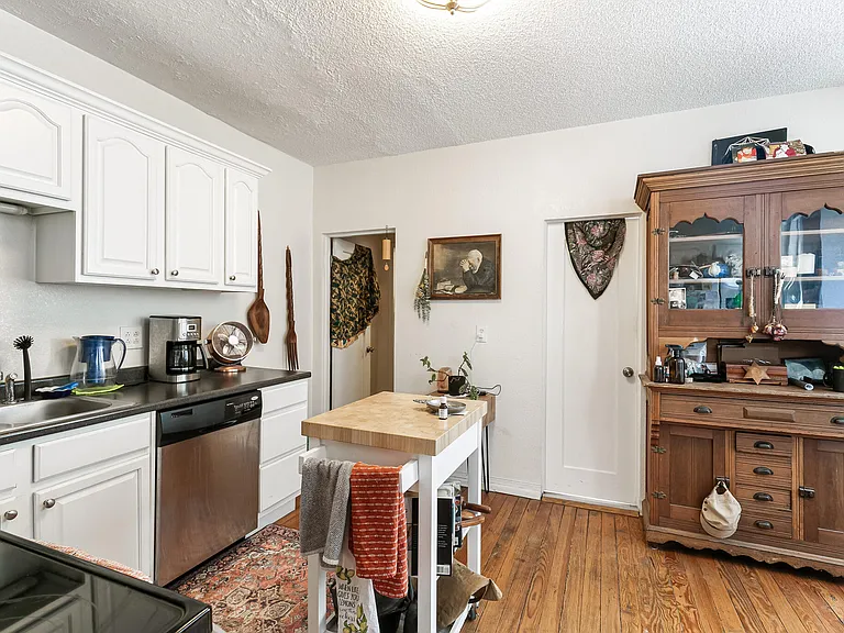 208 S Lincoln St #B — Photo 9