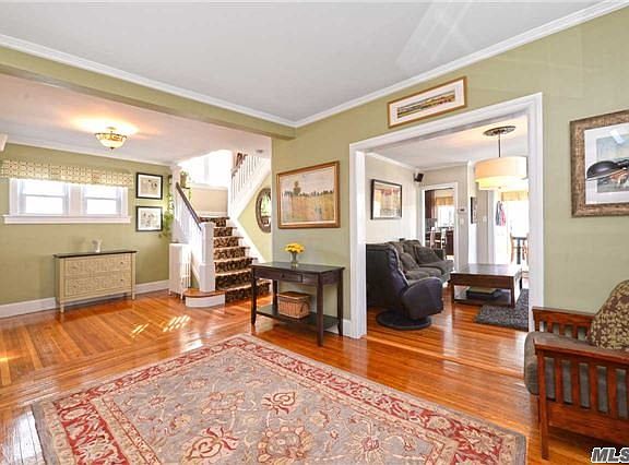 5th image of 28 Yale Pl