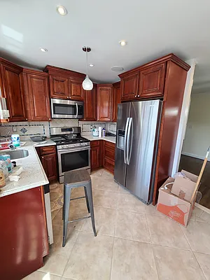 Rented by Bouklis Group | media 9