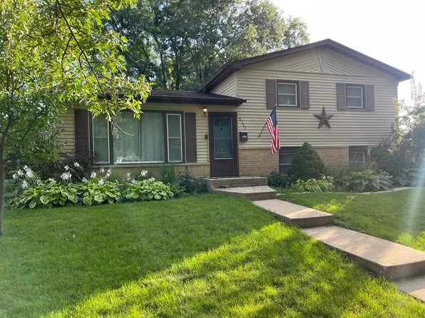 5717 Dover Rd, Oak Forest, IL 60452