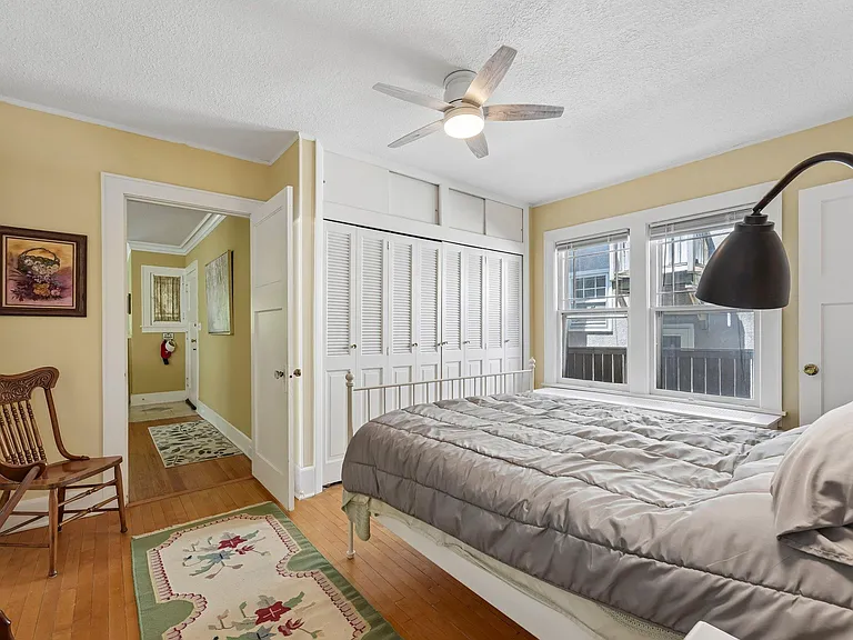 1771 James Ave S #1 — Photo 15