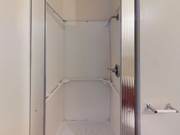 F Bathroom F Bathroom