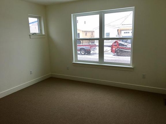 5th image of 3275 Breeze Ln #B